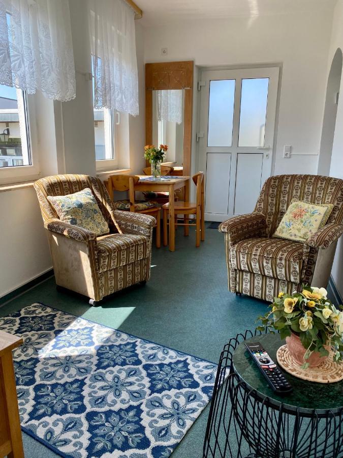 Rosenhof In Country house Binz